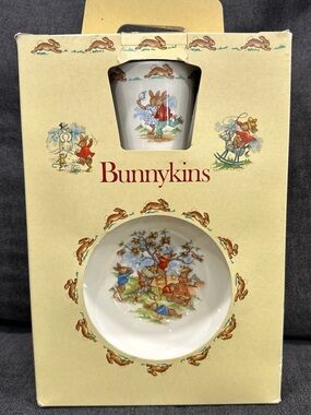 1981 ROYAL DOULTON Bunnykins Children's 3 Piece Box Set with Bowl Mug Plate